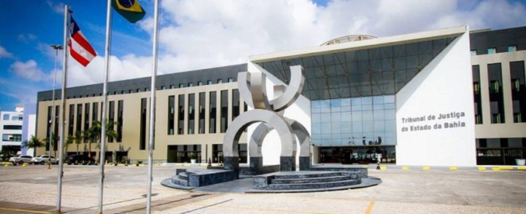 Corregedoria do TJ-BA suspende seleção de estágio que vetava heterossexuais