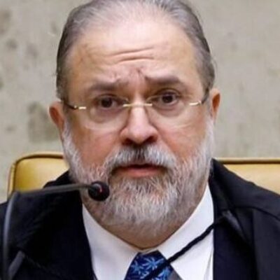 Augusto Aras acena para governo Lula na reta final do mandato