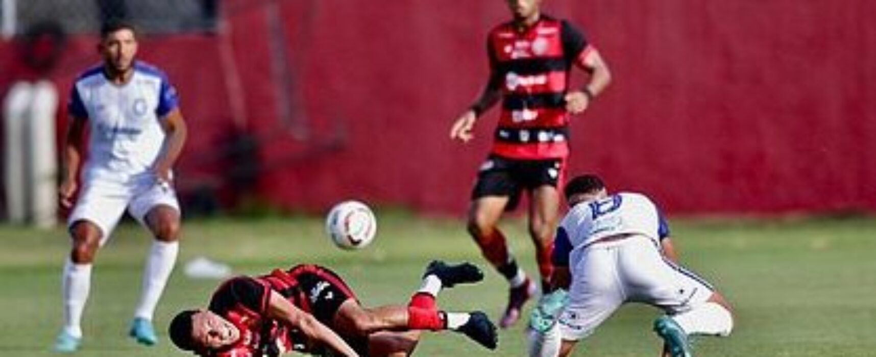 Itabuna dá um chocolate no Vitória em pleno Barradão, 4 x 1