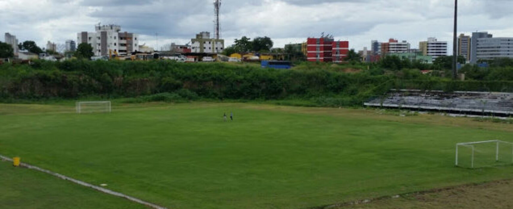 FUTEBOL: Prefeito Augusto Castro reúne-se na SETRE para definição do início das obras do Estádio