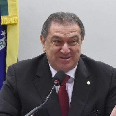 Átila Lins, deputado com o maior número de mandatos, comandará a eleição da Mesa