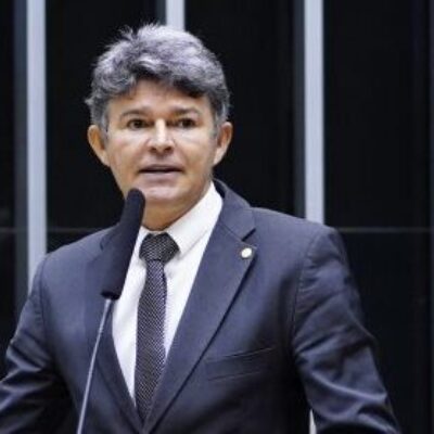 Projeto torna abuso de autoridade remoção injustificada de página na internet de parlamentar