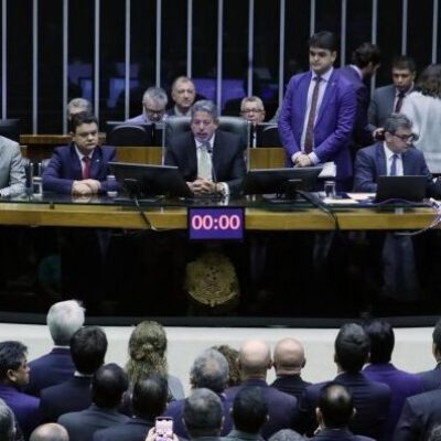 Câmara aprova intervenção federal na segurança pública do DF   Fonte: Agência Câmara de Notícias