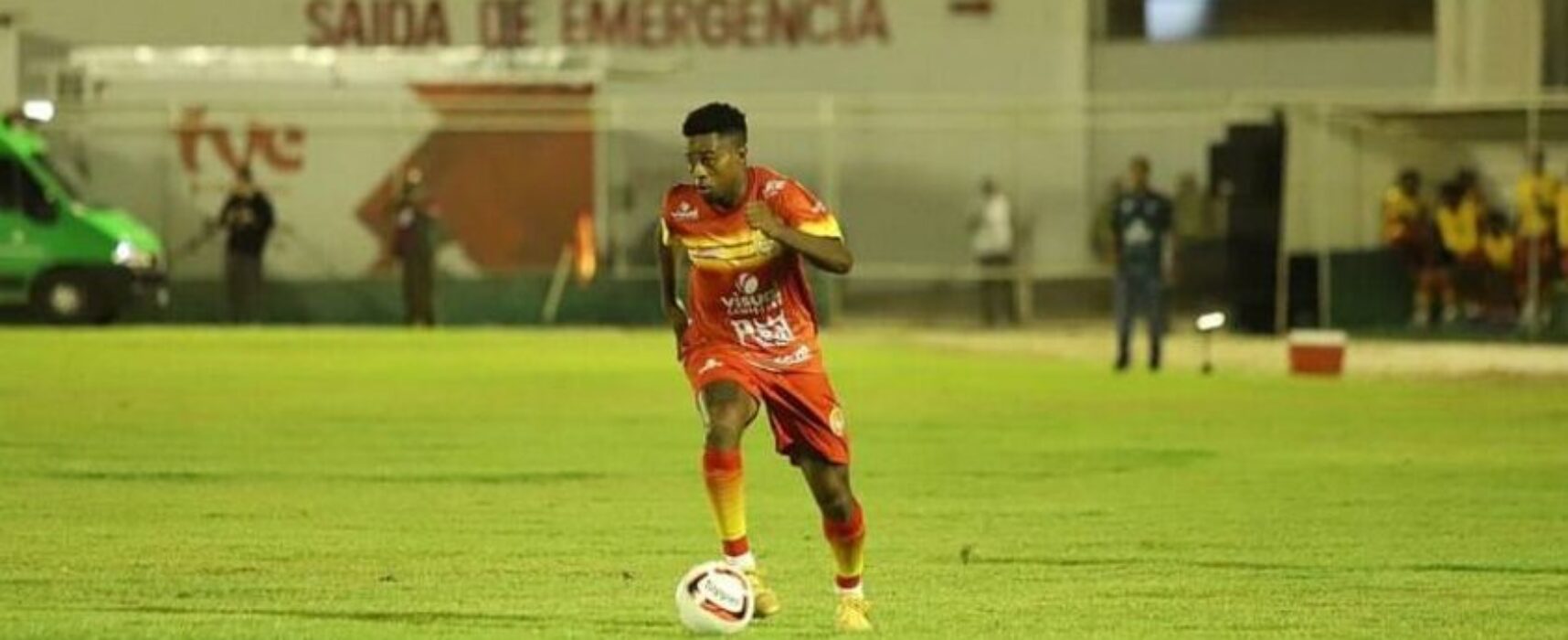 De virada, Vitória leva 3 a 1 da Juazeirense e se complica no Baianão