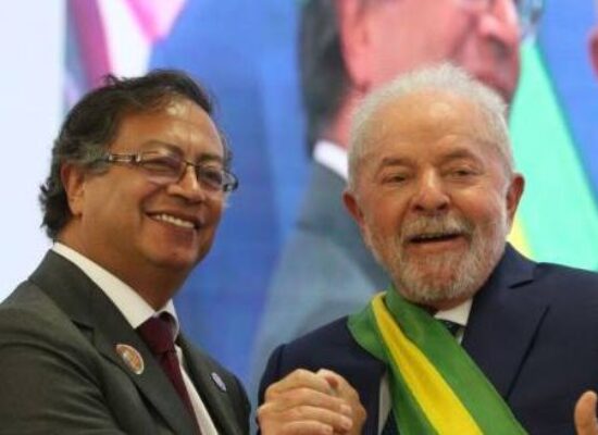 No Planalto, Lula recebe cumprimento de chefes de Estado estrangeiros