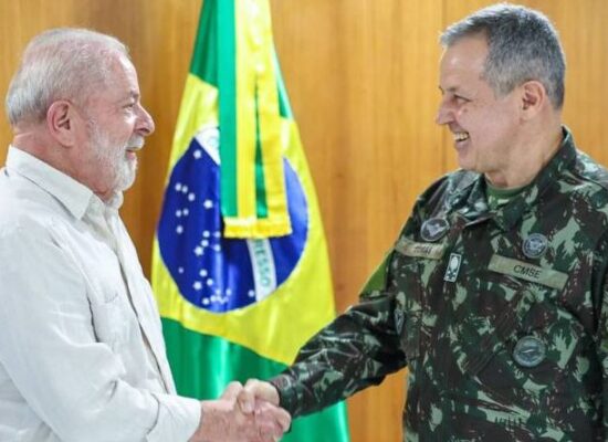 Governo federal anuncia troca no Comando do Exército