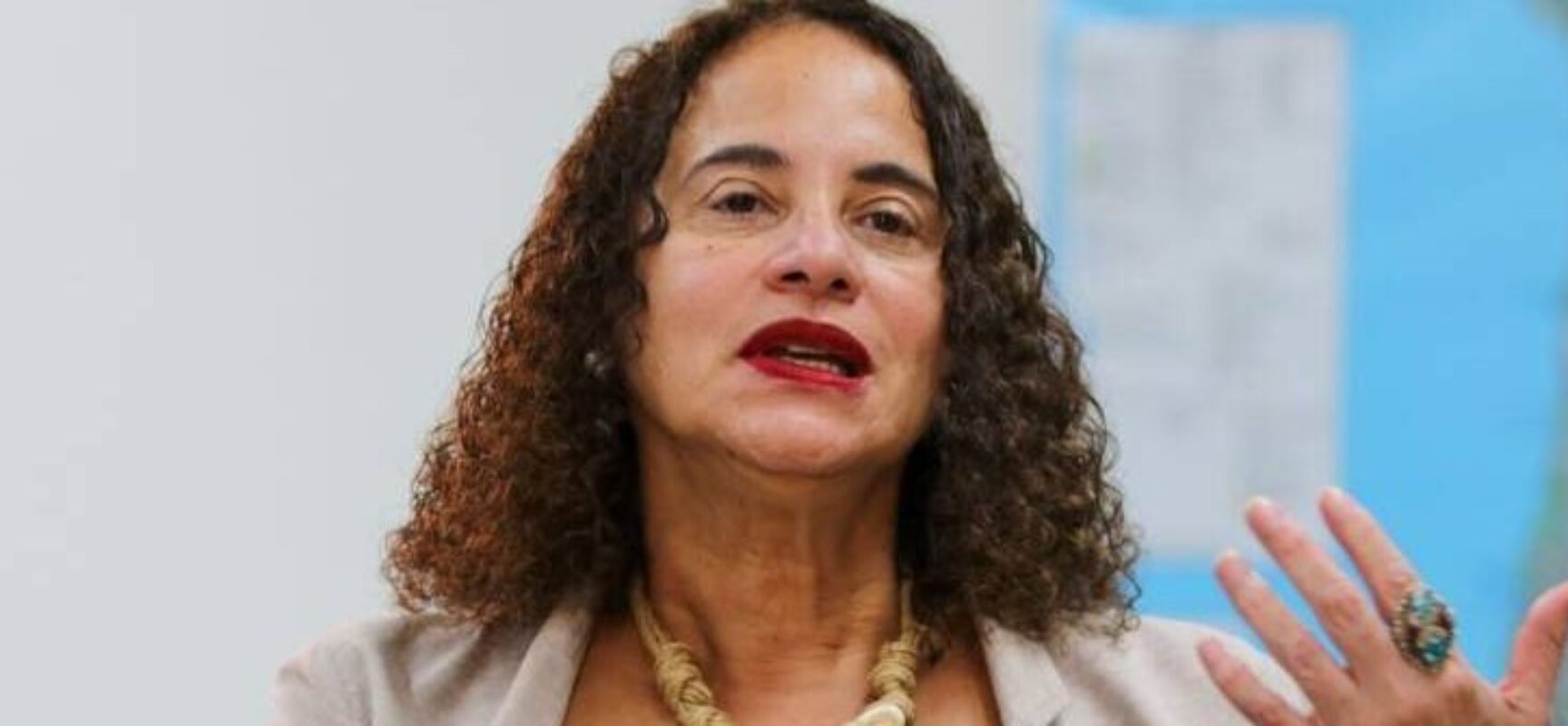 Ciência pode ser usada no combate à fome, diz ministra Luciana Santos