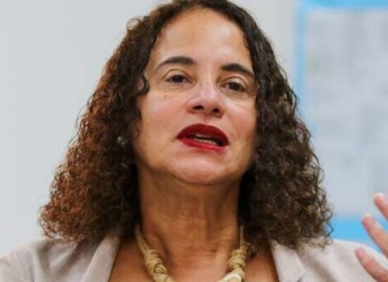Ciência pode ser usada no combate à fome, diz ministra Luciana Santos