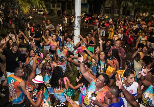 Portal da Transparência de Ilheus - Tradicionais blocos levaram para Ilhéus  Folia antigas músicas