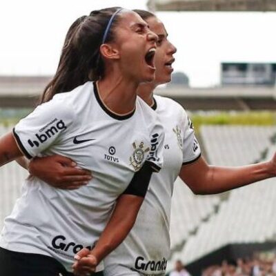 Corinthians derrota Inter e se garante na final da Supercopa do Brasil