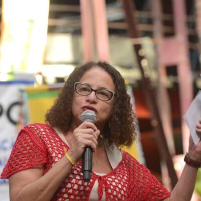 Ministra assegura reajuste de bolsas de pesquisa ainda no 1º semestre