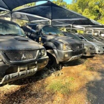 Polícia Federal realiza leilão de antigos veículos oficiais