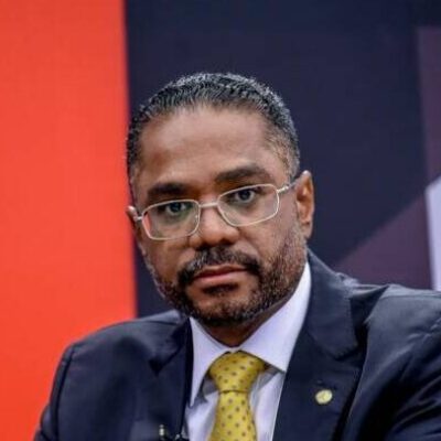 Marinho propõe vaga de trabalho para maiores de 50 anos