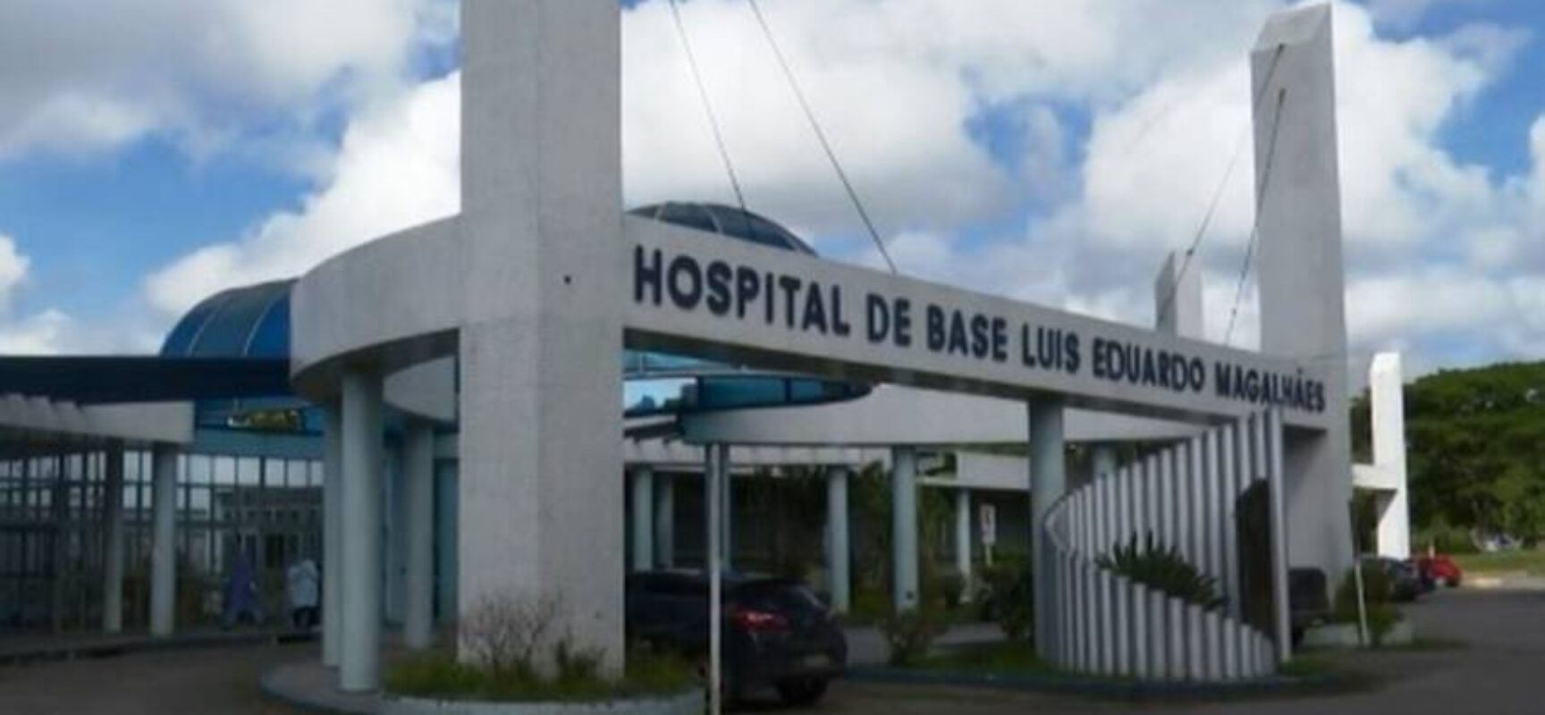 Mulher trans é internada às pressas em hospital de Itabuna após companheiro atear fogo em seu corpo