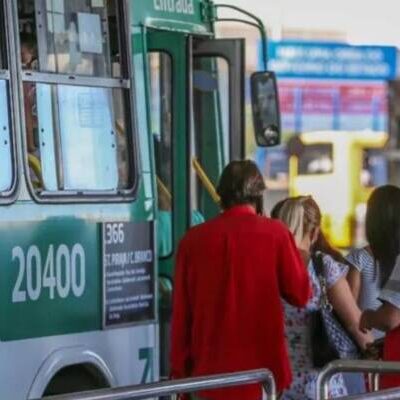 Passagem de ônibus deve sofrer reajuste; valor ainda é incerto