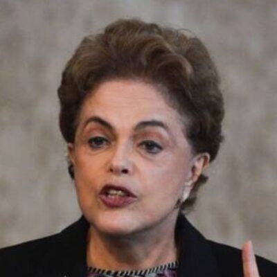 Dilma estreia na presidência do Brics em Xangai, na China