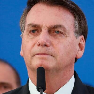 No retorno ao Brasil, Bolsonaro ataca Lula em primeiro discurso: “Não fará o que bem quer”