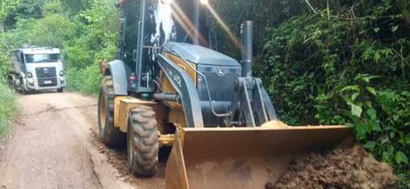 Município recupera estradas nos distritos de Japu e Sambaituba; confira os serviços na zona rural