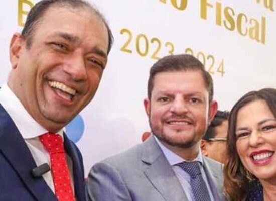 Prefeito Mário Alexandre marca presença na cerimônia de posse do novo presidente da UPB