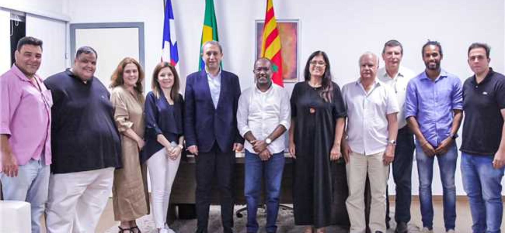 Bebeto Galvão recebe comitiva portuguesa e discute parcerias comerciais entre Ilhéus e Aveiro