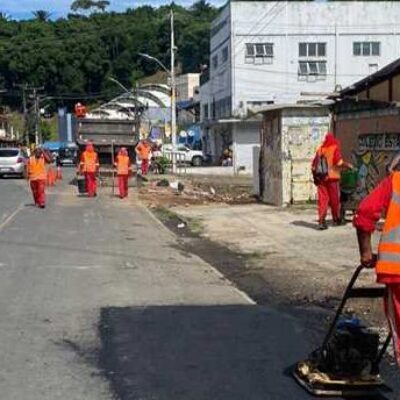 Prefeitura segue com diversas frentes de trabalho para recuperar ruas e avenidas de Ilhéus; confira
