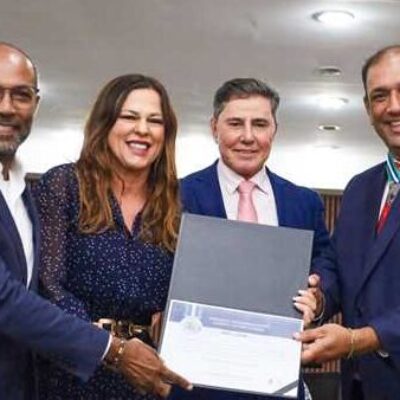 Mário Alexandre é homenageado pelo Tribunal de Justiça da Bahia com a Medalha Adolfo Leitão Guerra