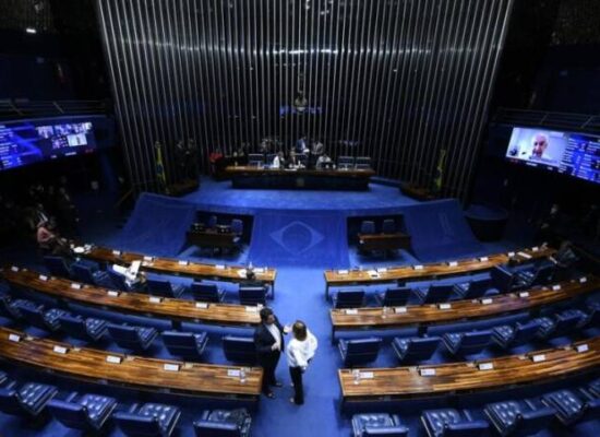 Líderes do Senado fecham acordo para uma semana de “home office” por mês