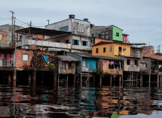 Manaus sofre com expansão urbana em assentamentos precários