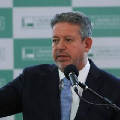 Lira quer mais deputados em comissões mistas para destravar MPs
