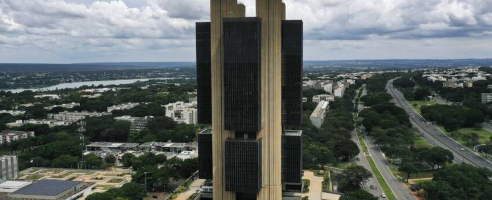 Mercado financeiro eleva projeção da inflação de 5,9% para 5,96%