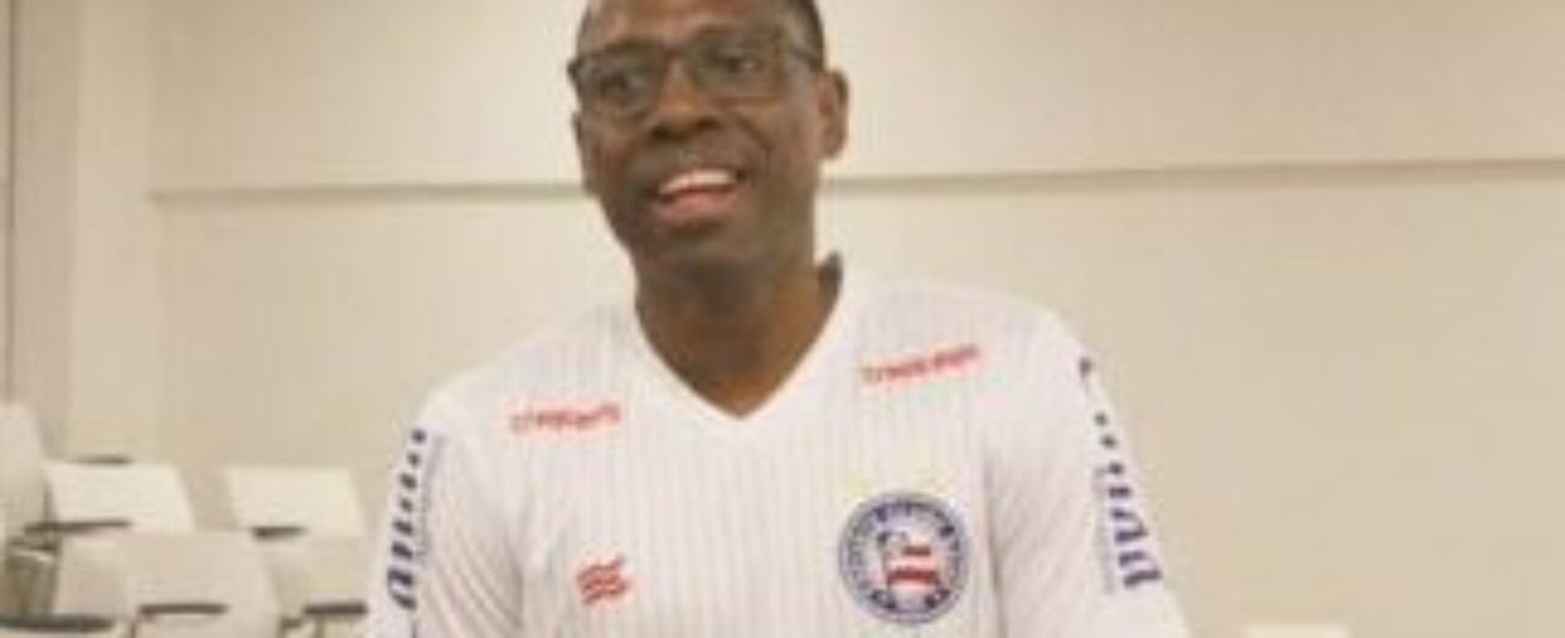 Galícia anuncia Paulo Isidoro como técnico para a 2ª divisão do Baiano