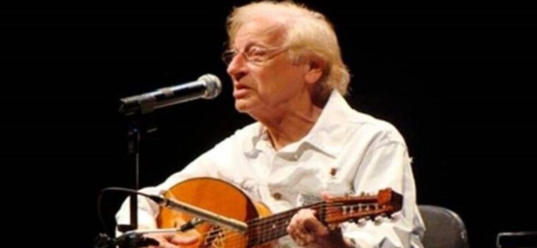 Humorista e músico Juca Chaves morre aos 84 anos em Salvador