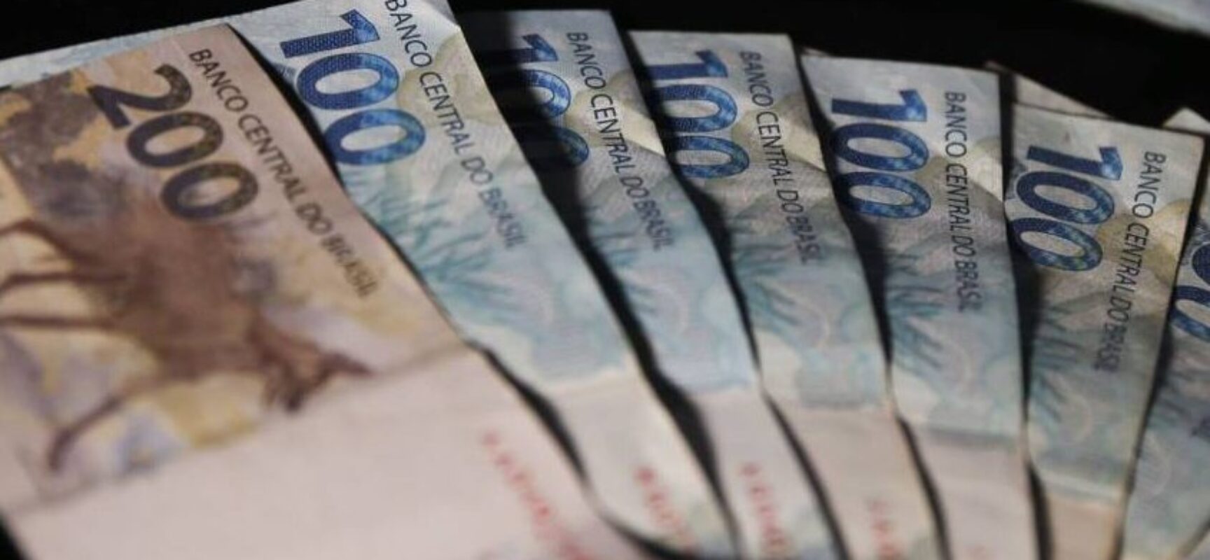 Segunda parcela do 13º salário deve ser paga até sexta-feira