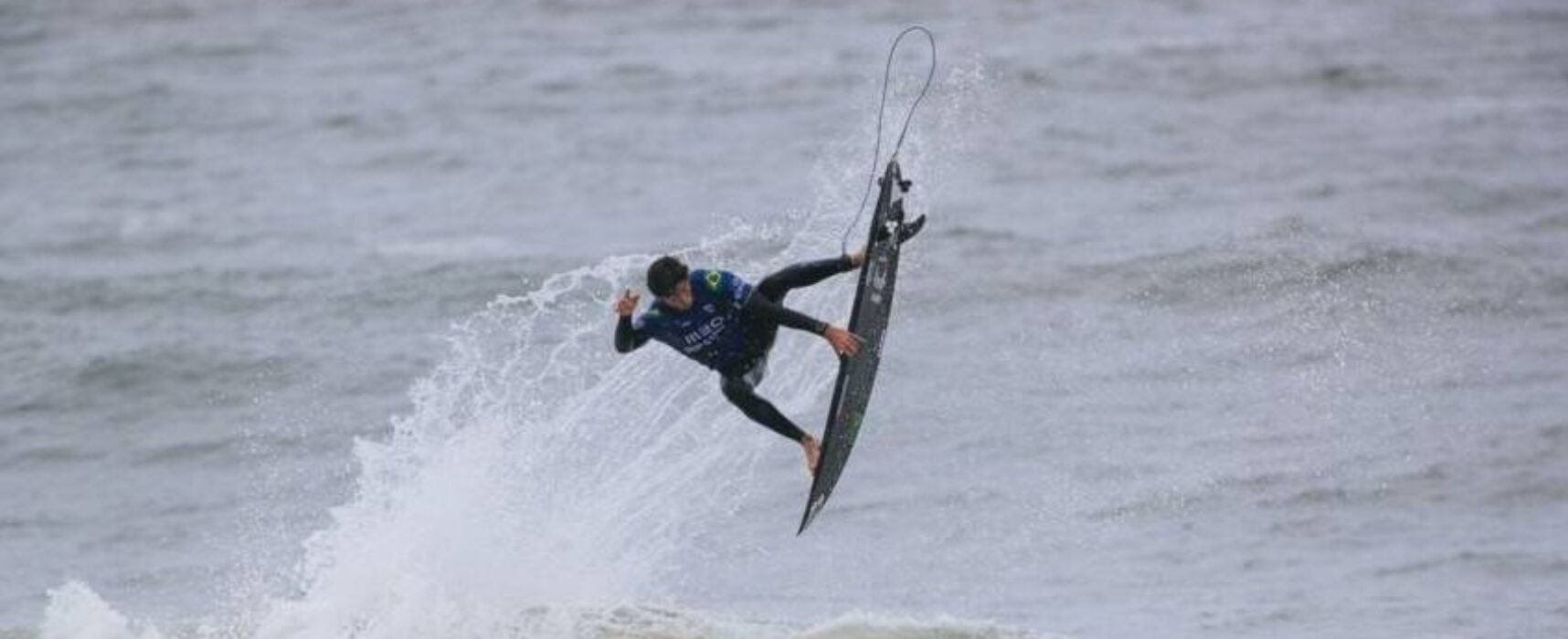 Mundial de surfe: Brasil avança com sete na etapa de Portugal