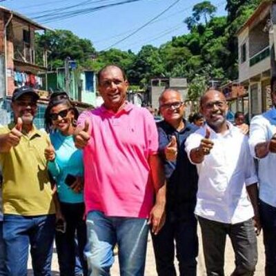 ILHÉUS: Mário Alexandre e Bebeto conferem construção de creche e pavimentação na Rua Ouro Verde