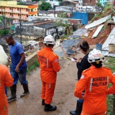 Corpo de Bombeiros envia reforços para cidades da região sul atingidas por chuvas
