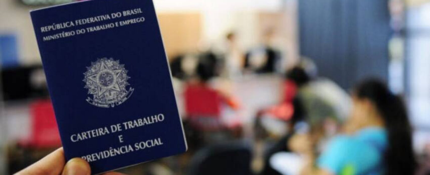 Loja de empresa francesa deve abrir 600 vagas de emprego em Salvador