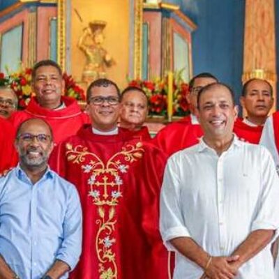 Prefeito Mário Alexandre prestigia missa solene em homenagem a São Jorge, padroeiro de Ilhéus