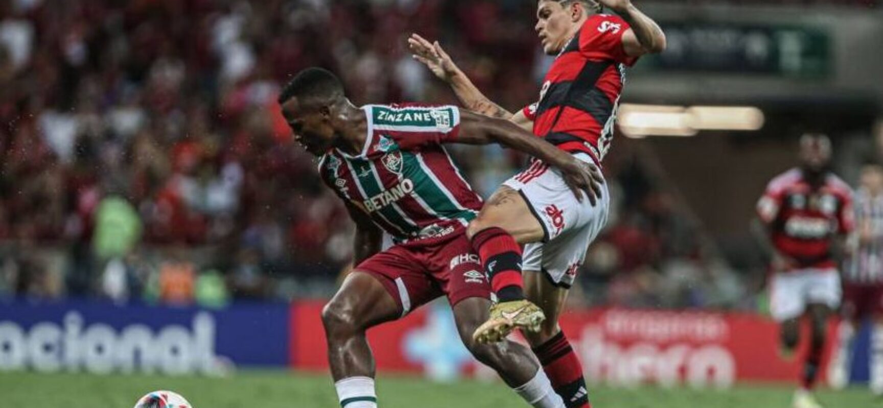 Flamengo sai na frente do Fluminense na final do Carioca