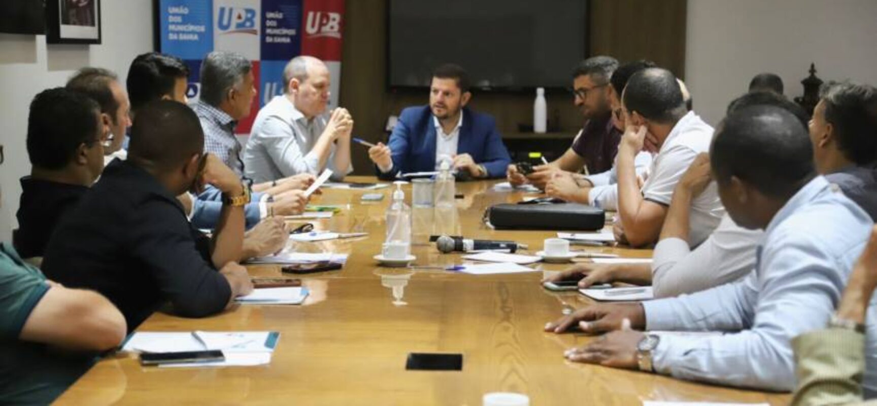 Prefeitos baianos ligam o alerta com pressão de gastos previdenciários sobre as contas municipais