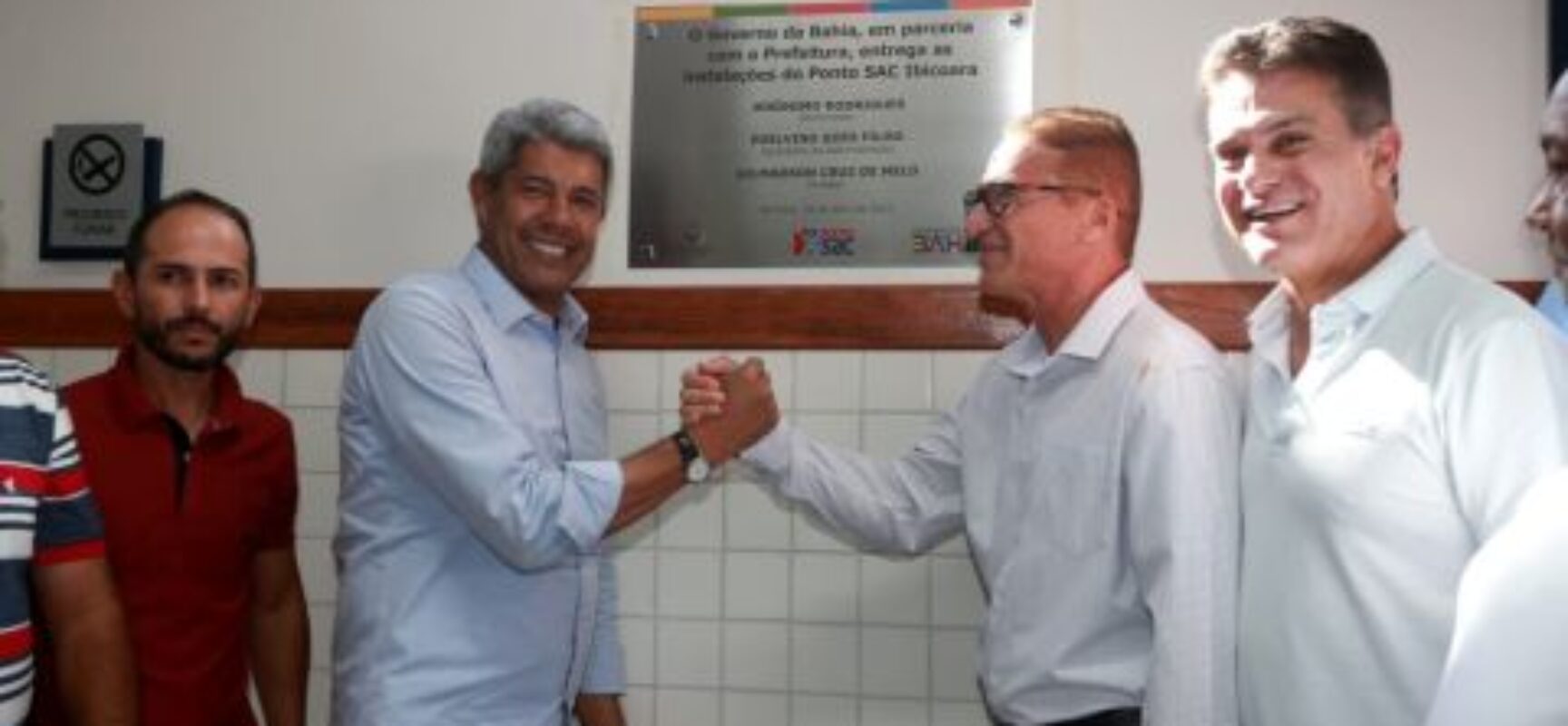 Em Cascavel, distrito de Ibicoara, governador inaugura unidade do SAC