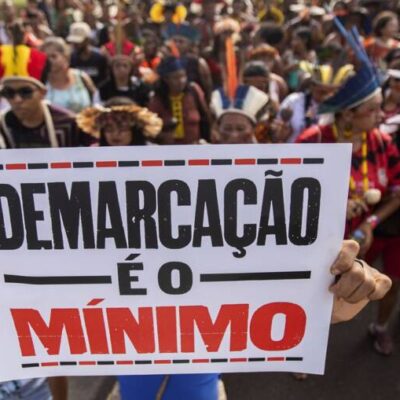 Parlamentares instalam frente em defesa dos direitos indígenas