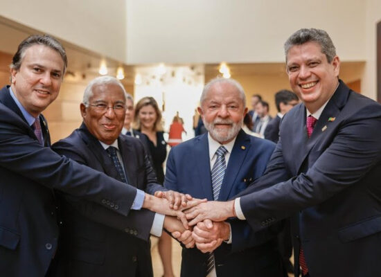 Brasil e Portugal assinam acordo de equivalência dos ensinos Fundamental e Médio