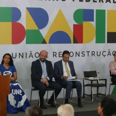 Governo libera R$ 2,44 bilhões extras para universidades
