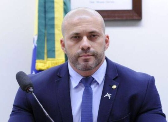Por 8 votos a 2, STF derruba indulto de Bolsonaro a Daniel Silveira