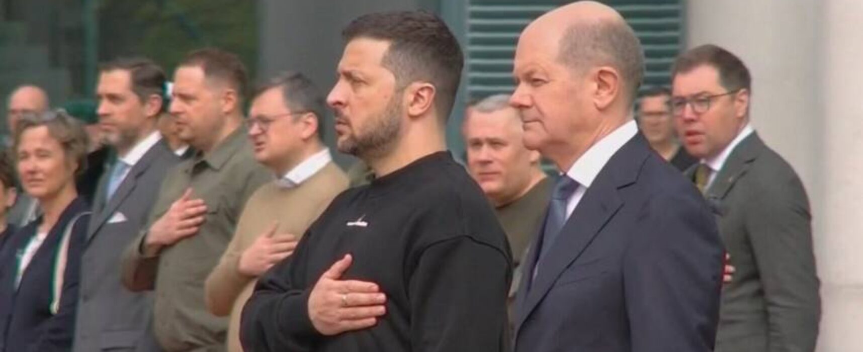 Ucrânia não vai atacar alvos na Rússia, diz Zelensky