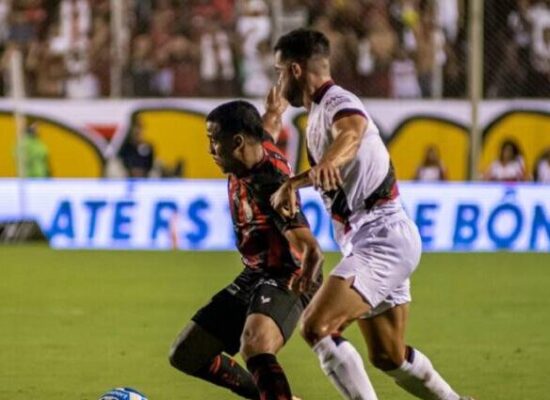 Vitória sofre derrota para o Atlético-GO e perde invencibilidade na Série B