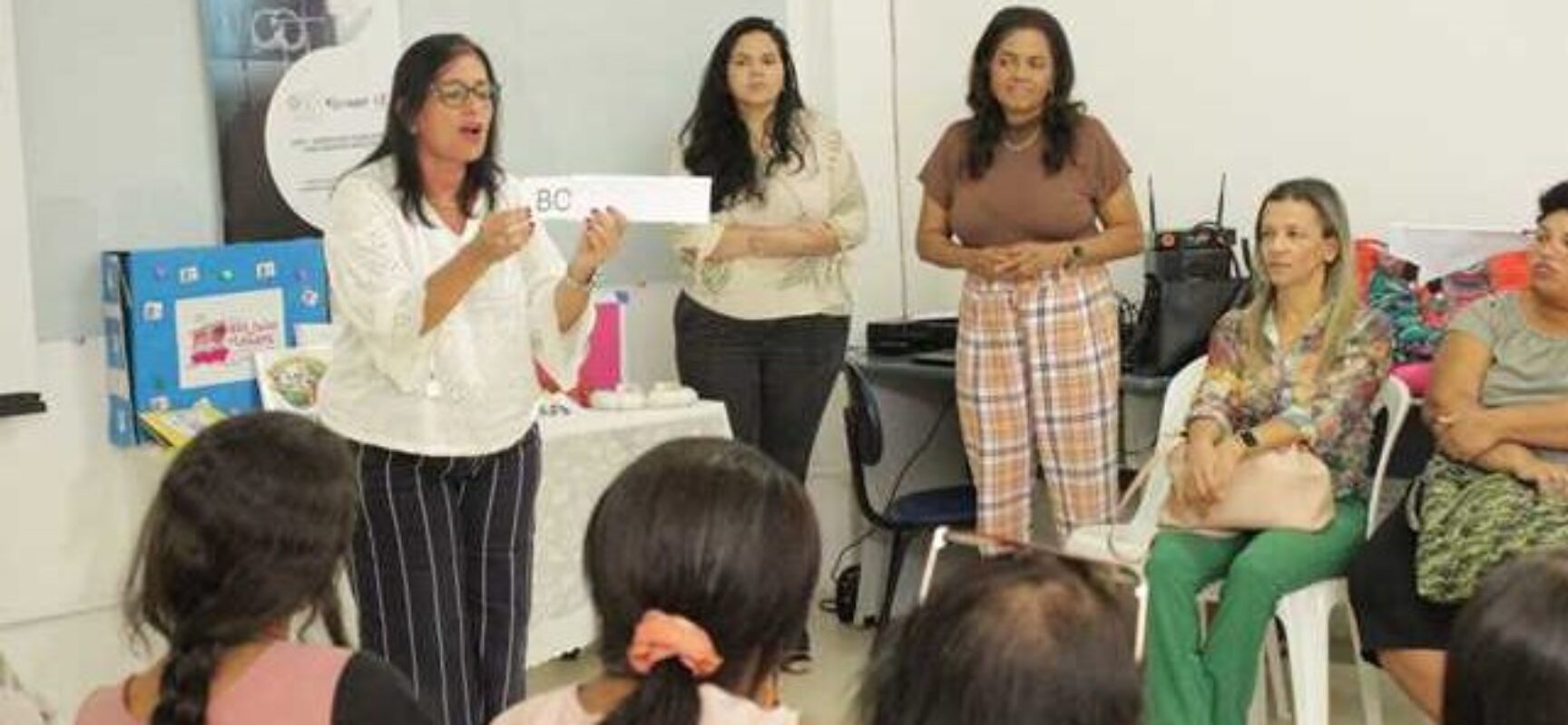 Professores da rede municipal de Ilhéus têm garantia de 1/3 da jornada para atividades extraclasse