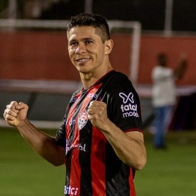 Vitória goleia Botafogo 3 a 0 dentro do Santa Cruz