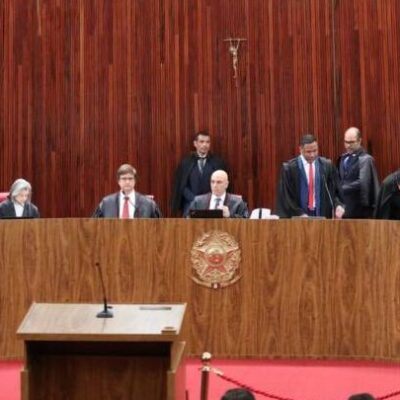 TSE multa parlamentares por divulgarem fake news contra Lula